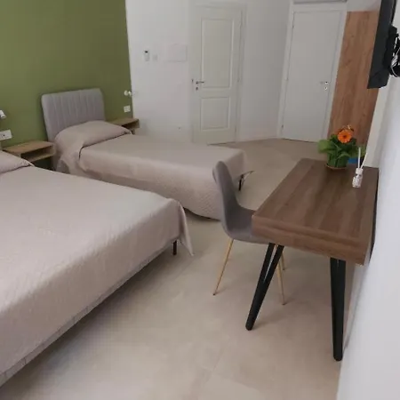 4 Seasons Trastevere Guest house Rome