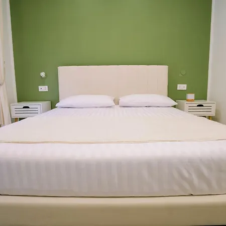 4 Seasons Trastevere